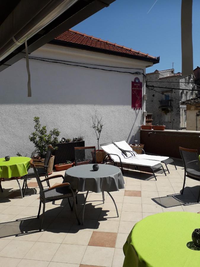 Guest House Klaudija Trogir Exterior photo